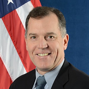 Headshot of Robert Warfel