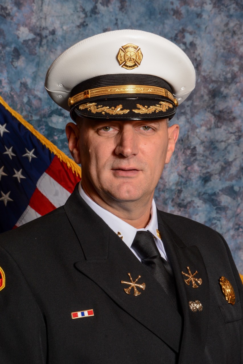 Headshot of Will Mueller