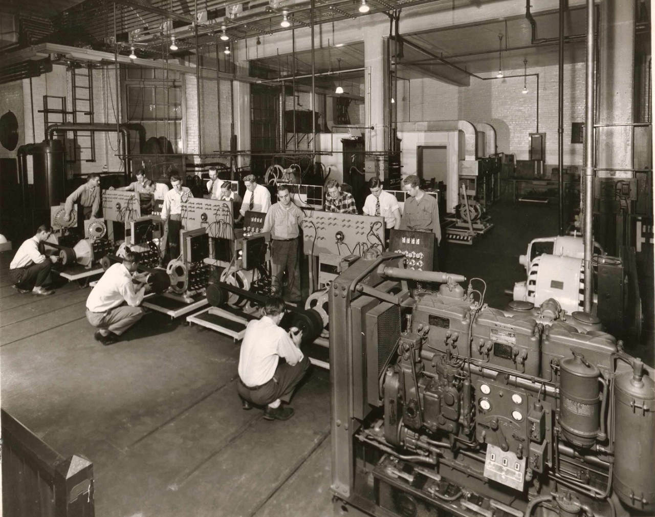 Electrical engineering students in machine class