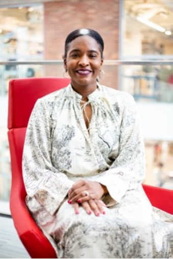 Headshot of Aeriel Leonard