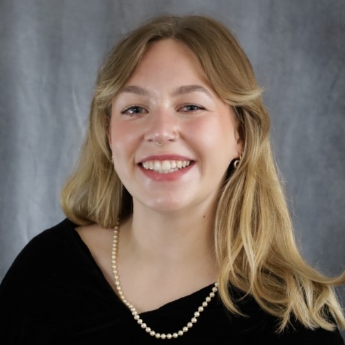 Headshot of Emma-Louise Lowell
